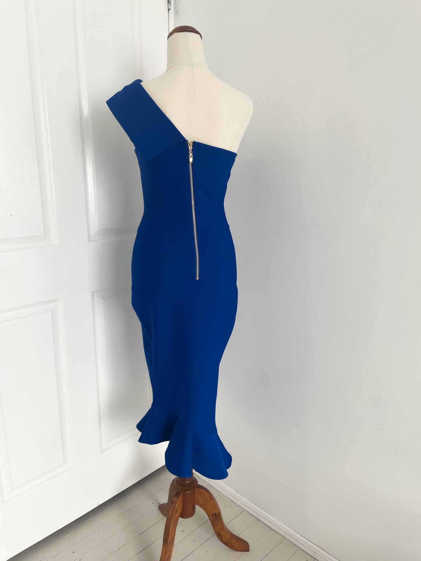 AVERY | size 6