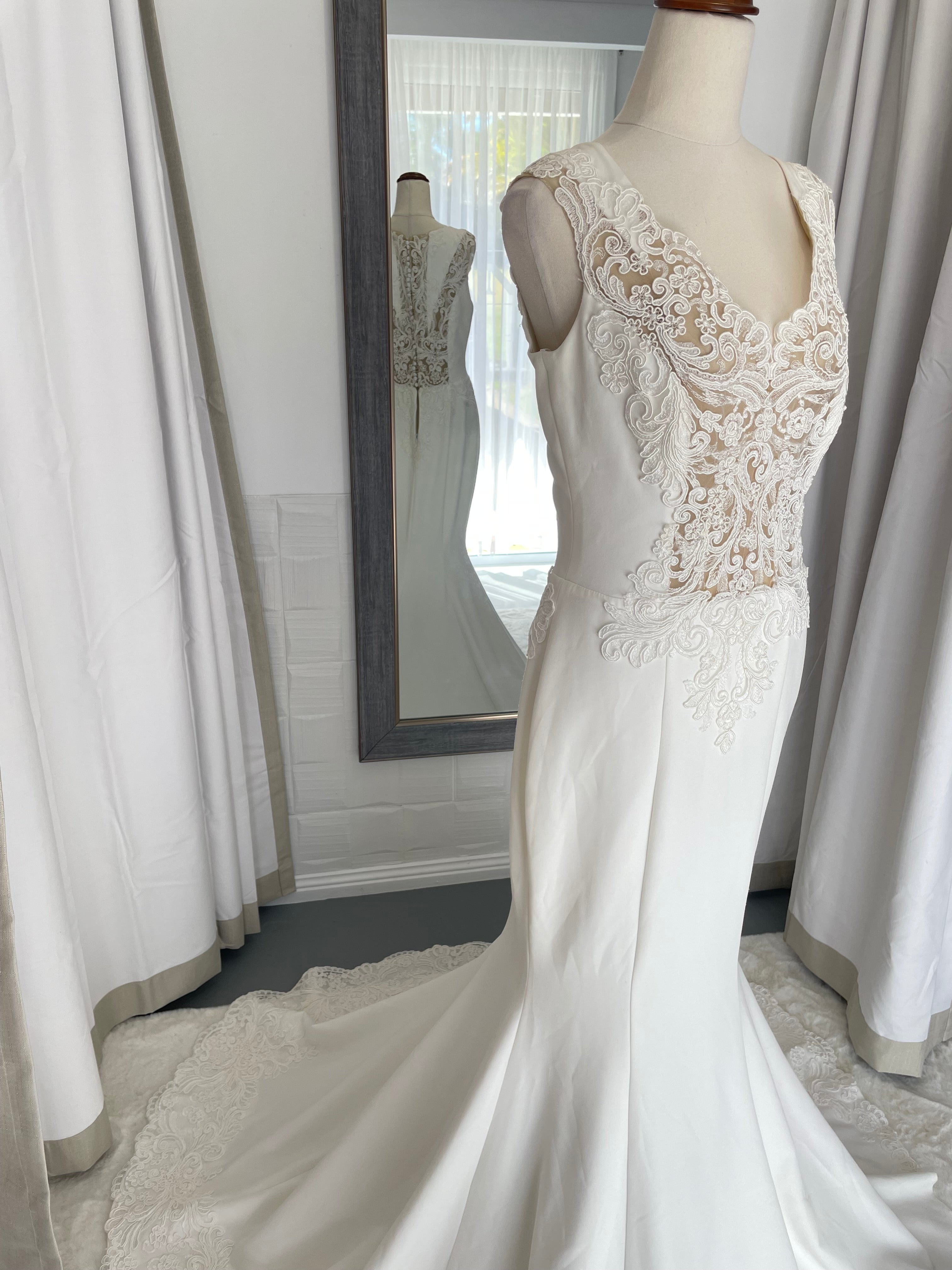 OKSANA MUHKA ESME | Size 14 | RRP $2,440
