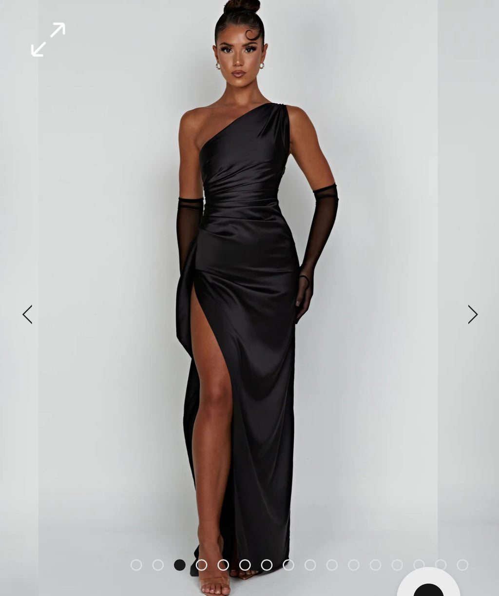 Ariel Black Gown | size 8 | RRP $160