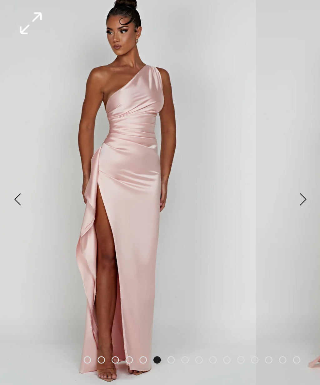 Ariel Blush Gown | size 8 | RRP $160