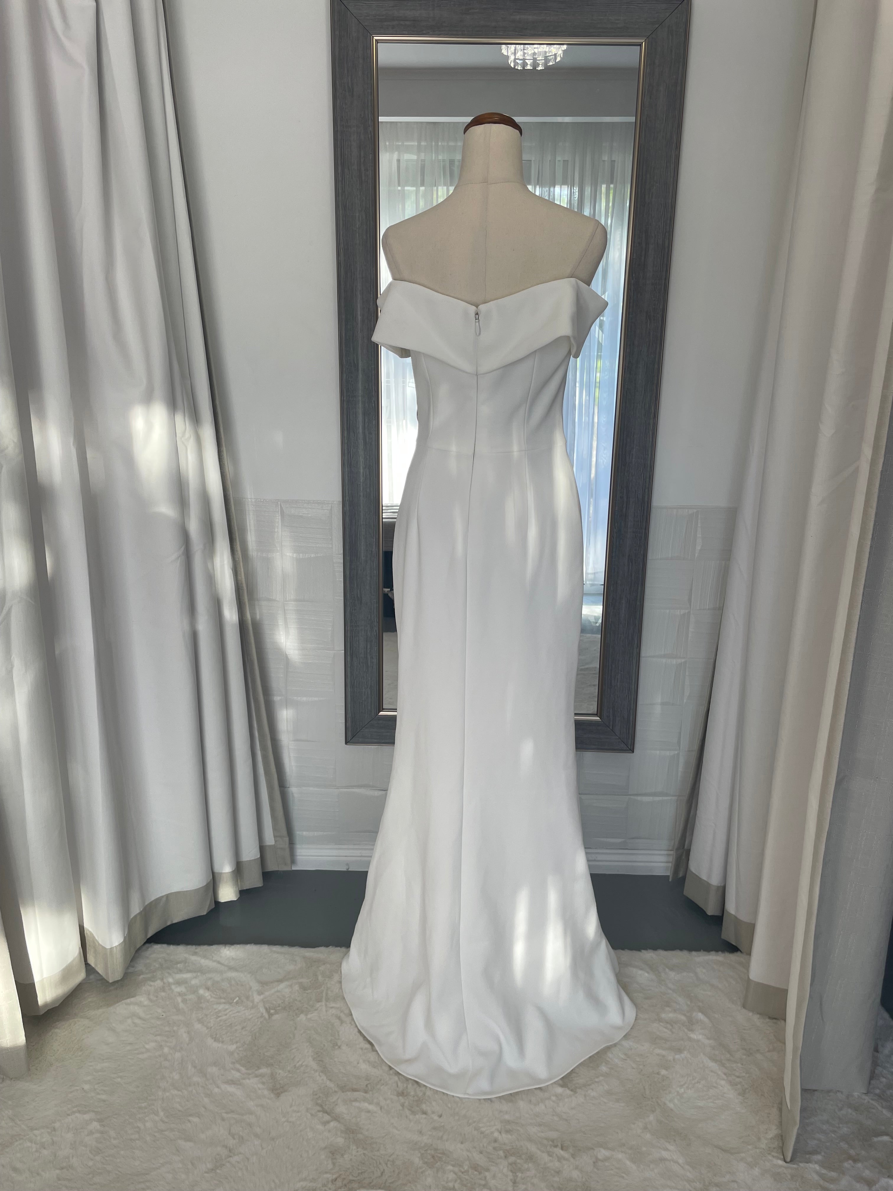 Sheike | size 8 | RRP $229