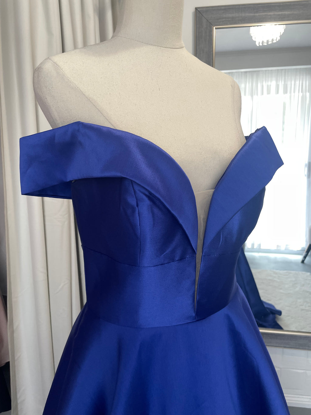 TANIA OLSEN | size 10 | RRP $430