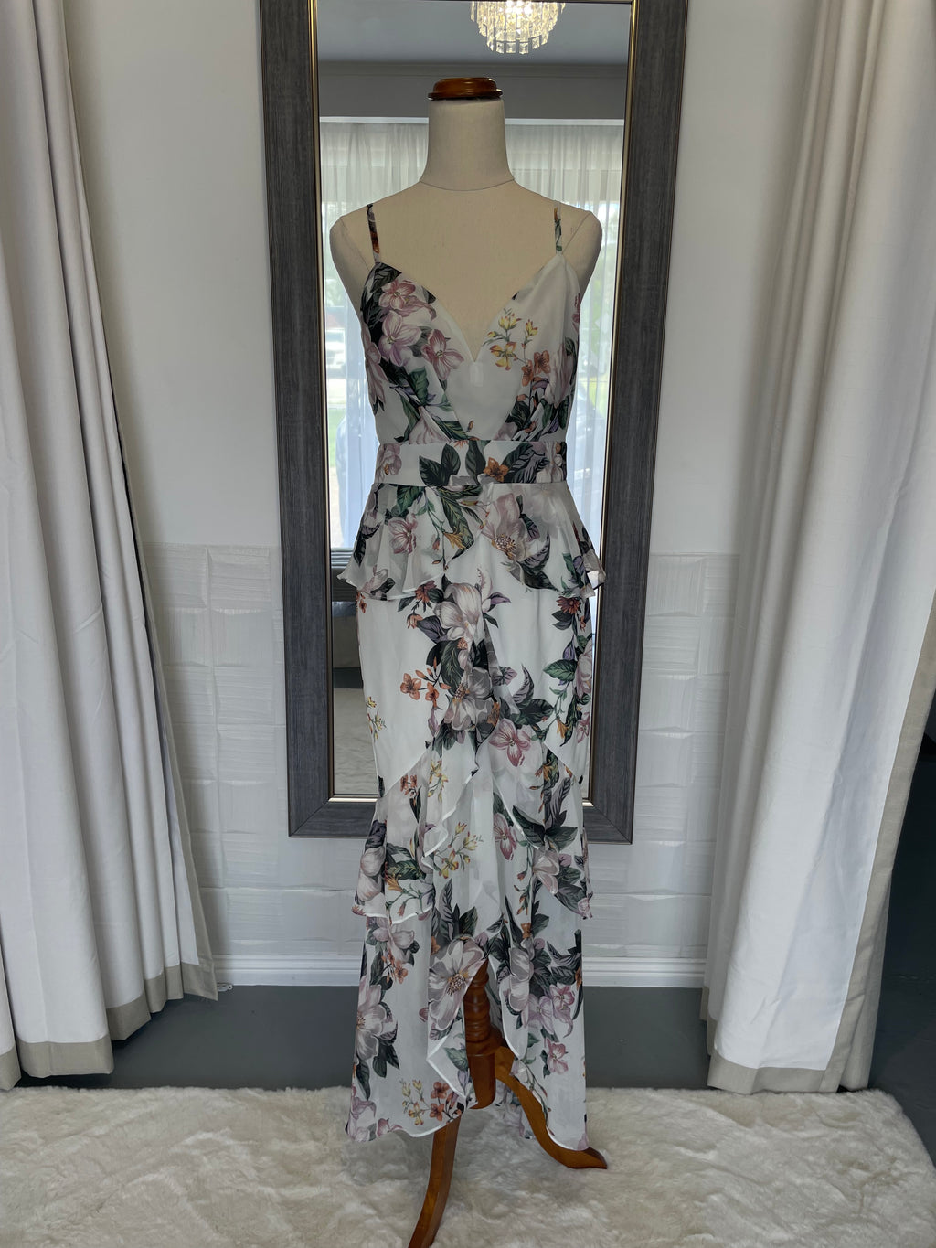 SHEIKE CARMELINA | size 8 | RRP $189.95