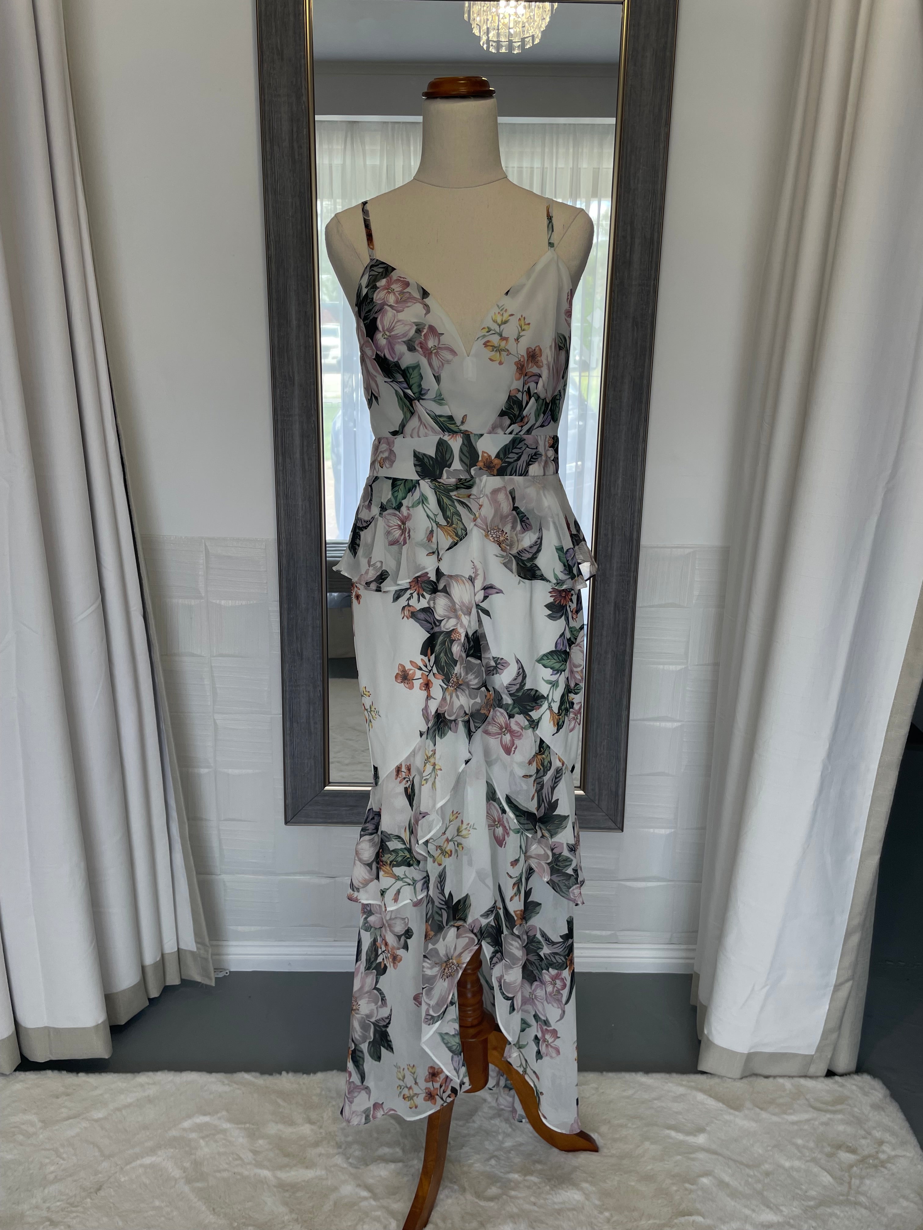 SHEIKE CARMELINA | size 8 | RRP $189.95