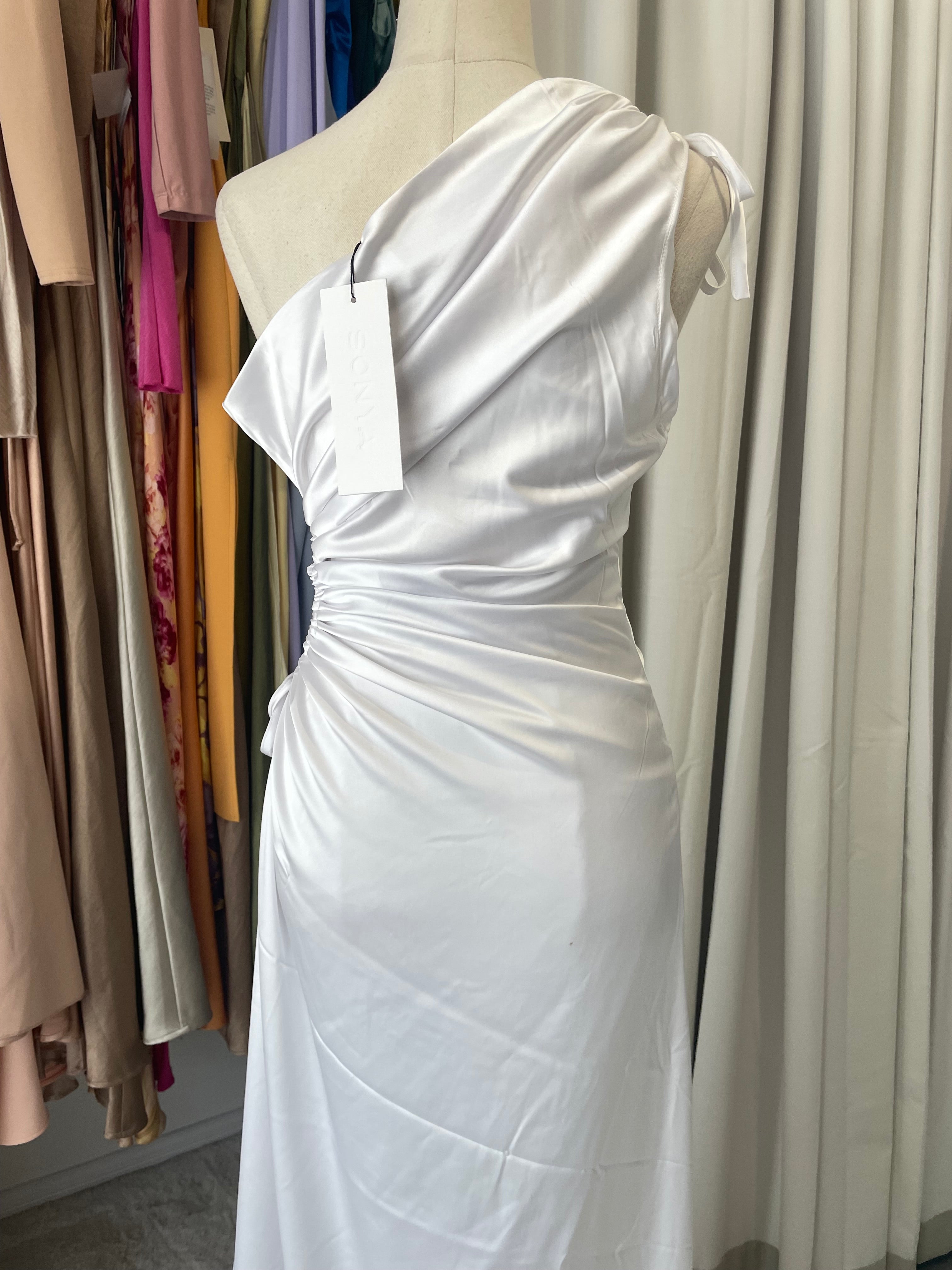 Sonya Moda Nour | size 10 | RRP $280