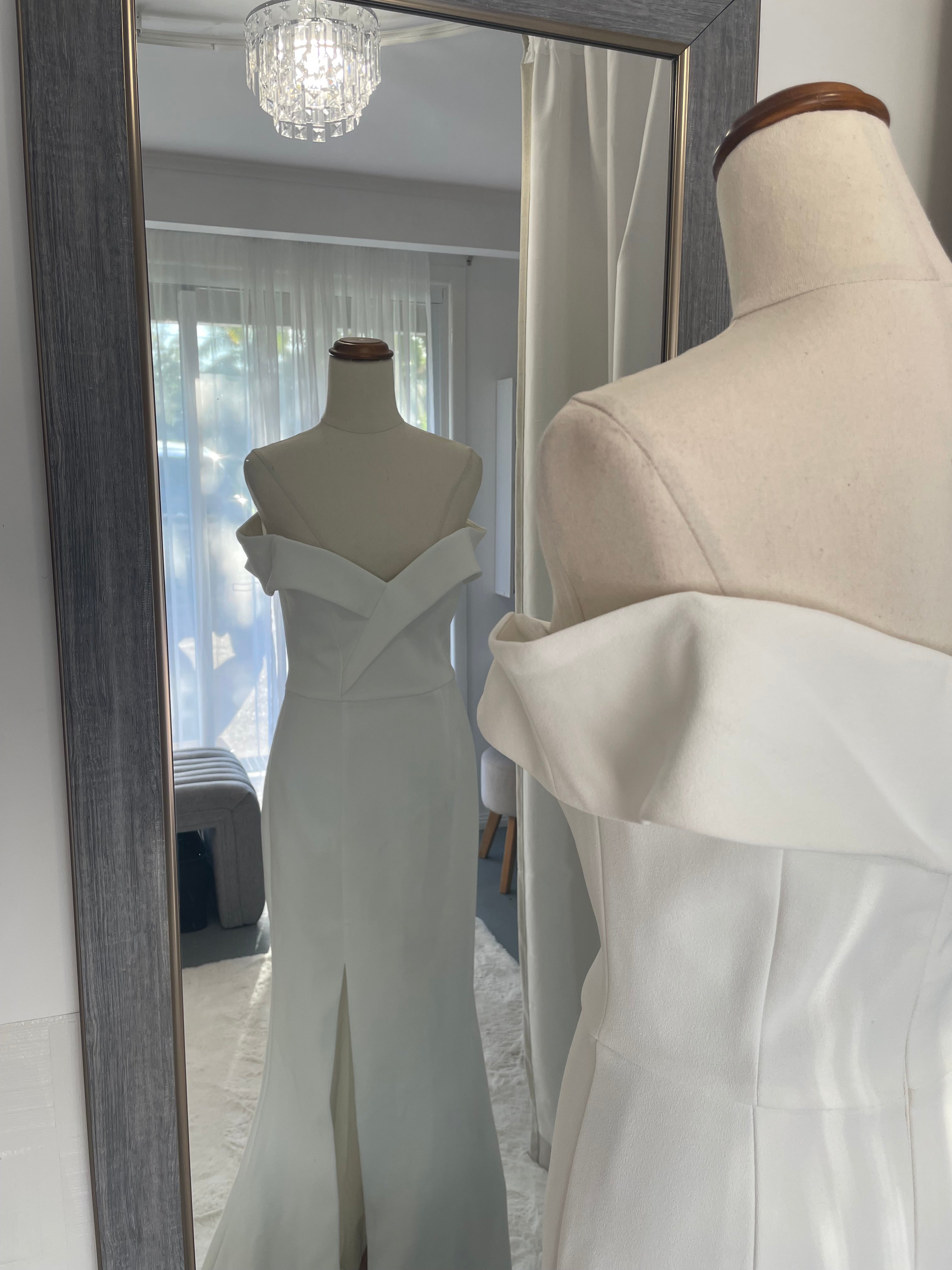 Sheike | size 8 | RRP $229