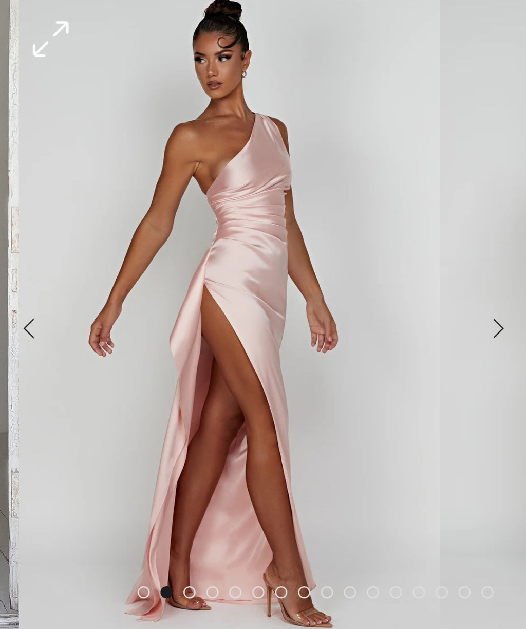 Ariel Blush Gown | size 8 | RRP $160