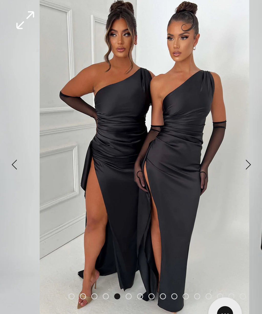 Ariel Black Gown | size 8 | RRP $160