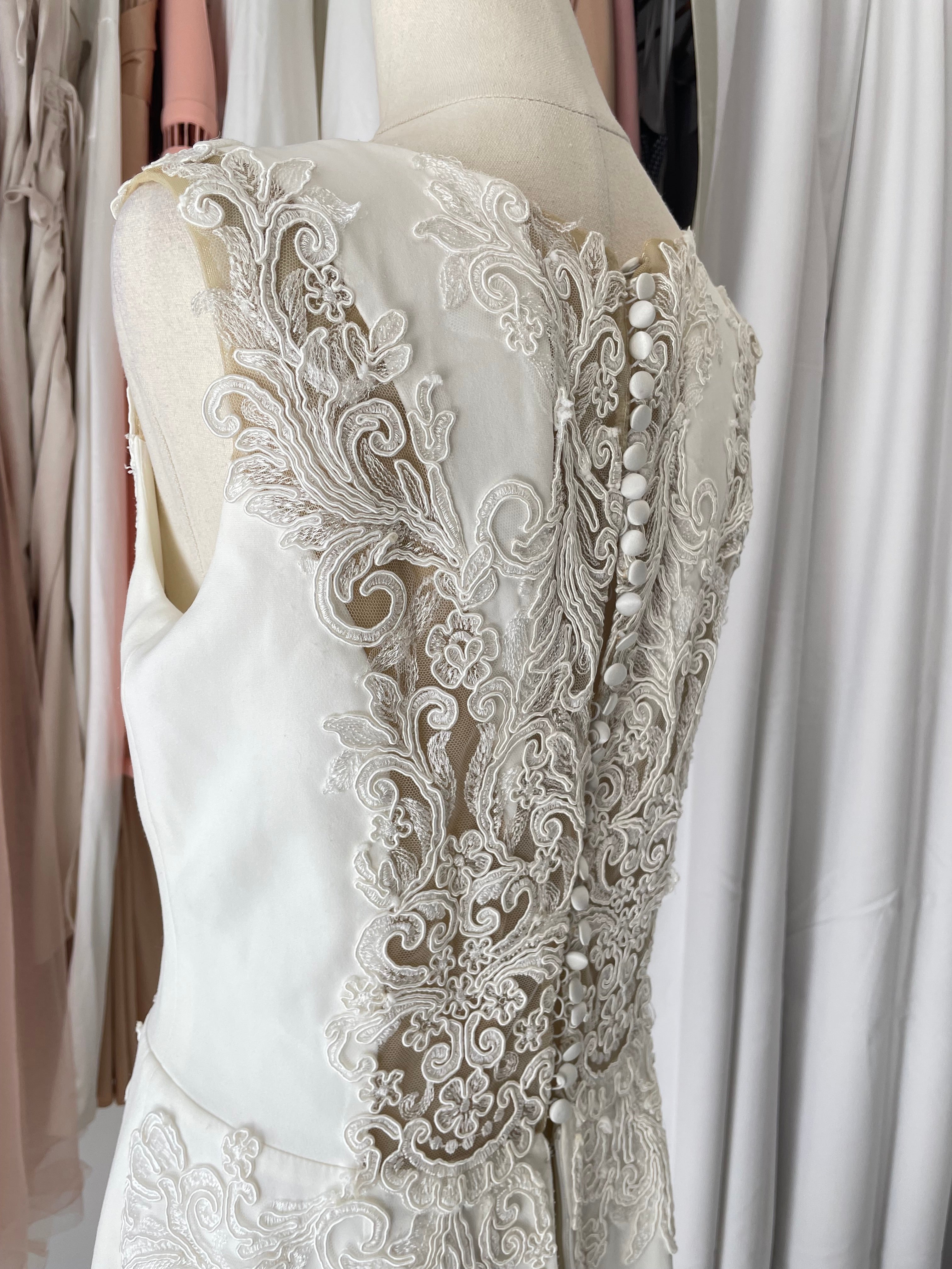 OKSANA MUHKA ESME | Size 14 | RRP $2,440