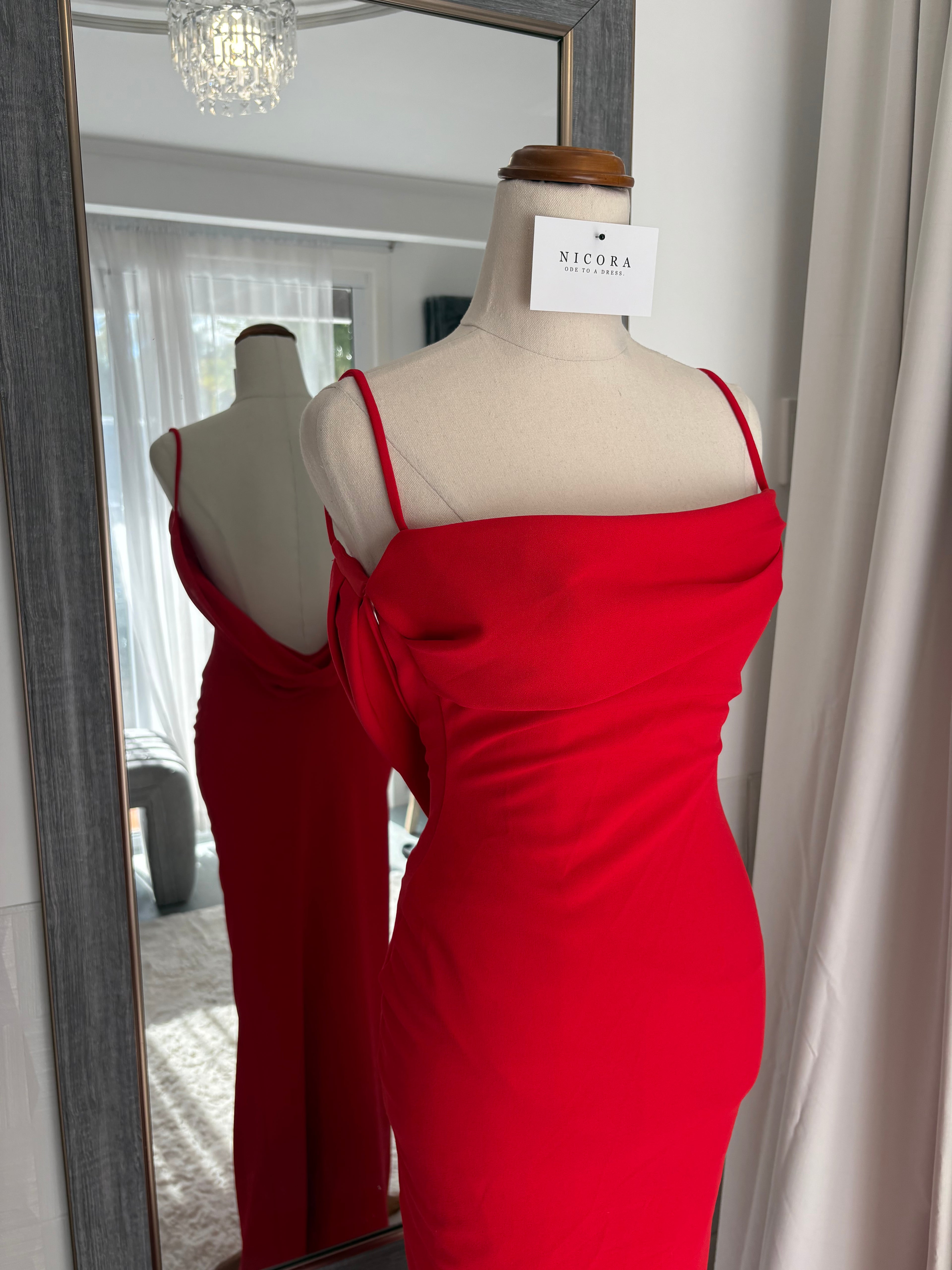 Effie Kats | Havilland Gown | size 6 | RRP $389