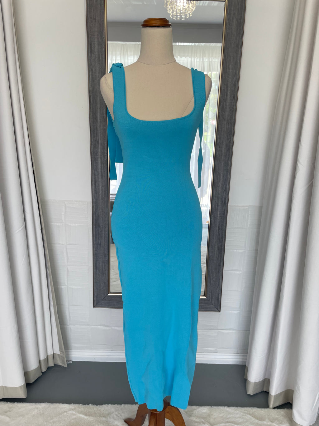 BY JOHNNY| size 8 | RRP $250