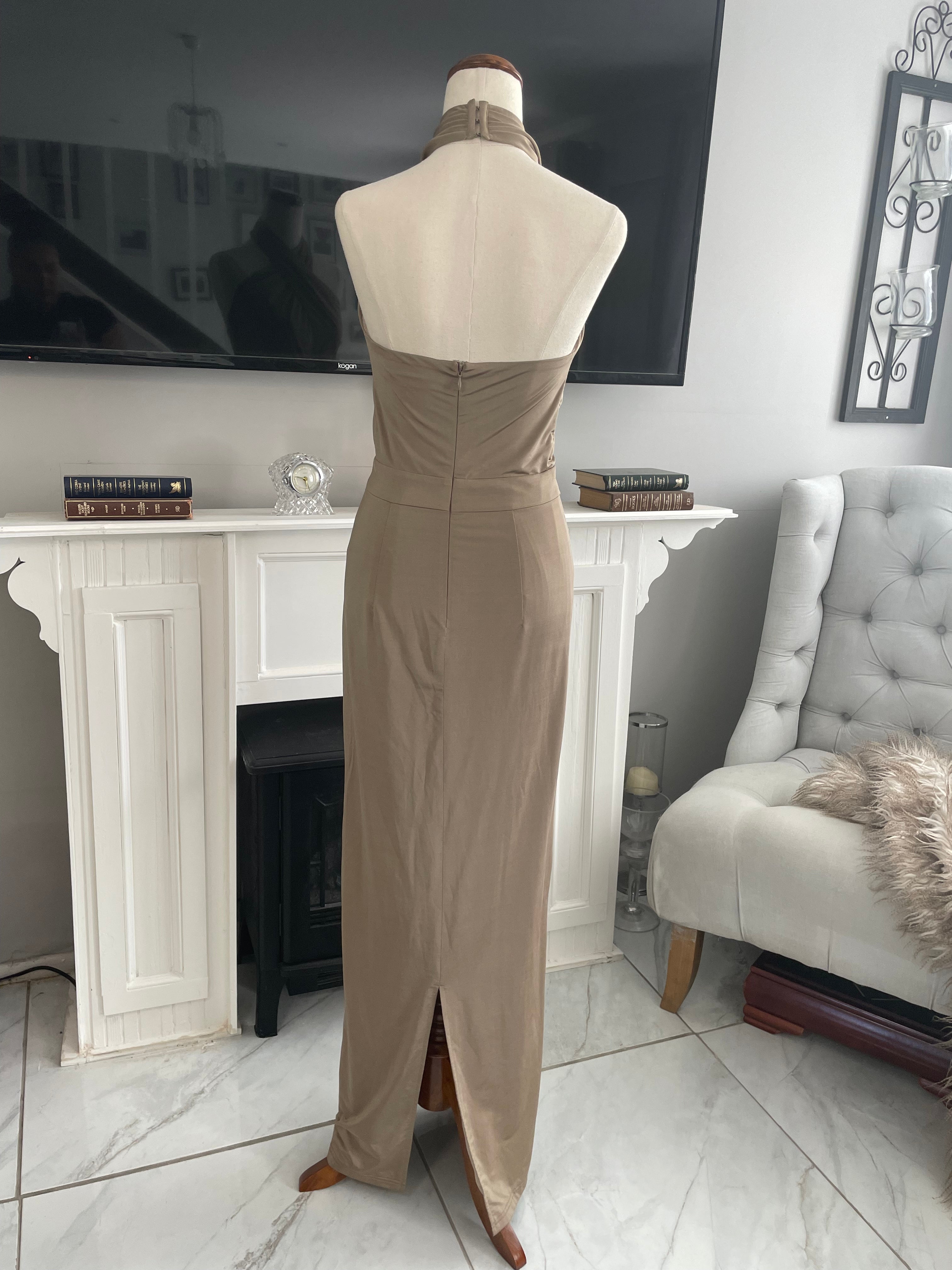 back view Elle Zeitoune brown slinky formal gown maxi length