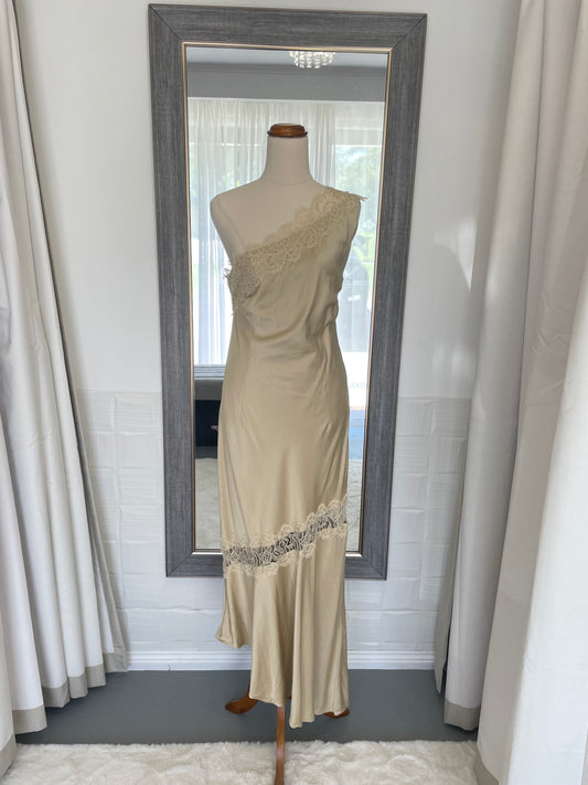 Covers Winter Garden | Size 14 | RRP $880