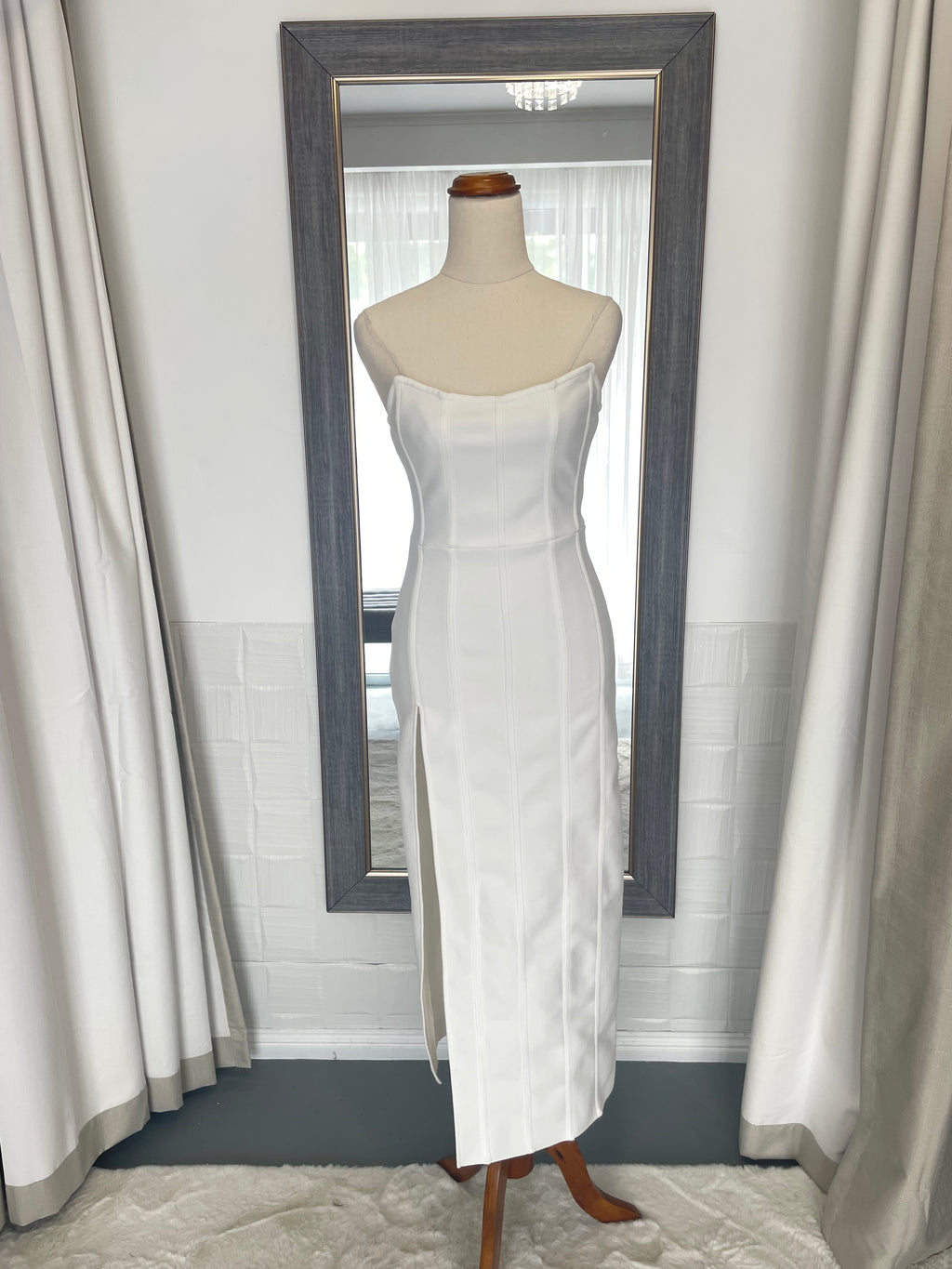 Leyla | Size 6 | RRP $379