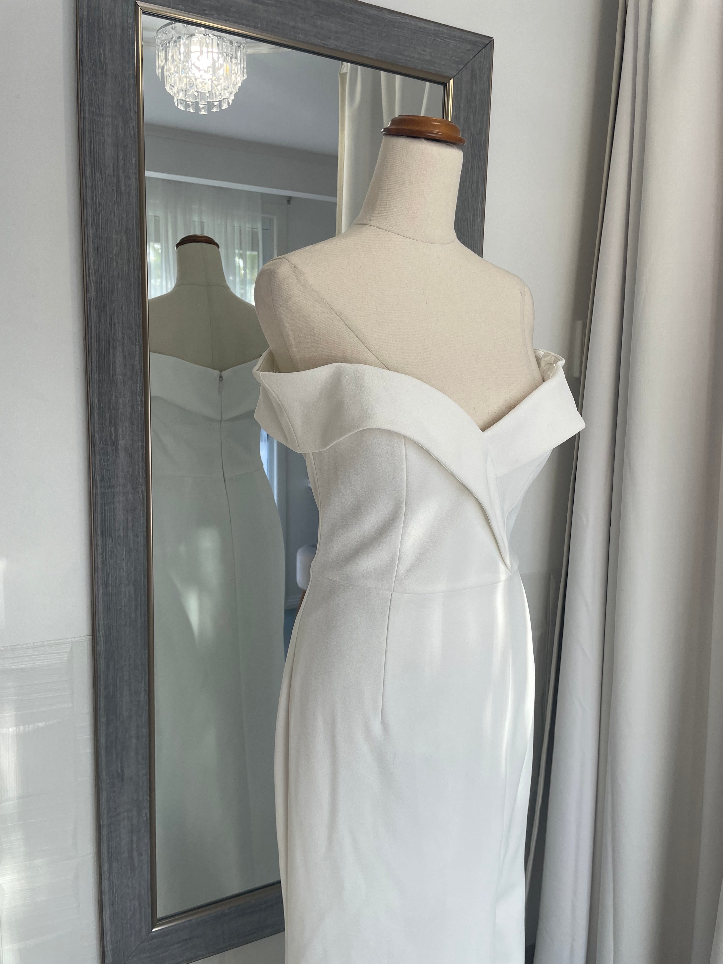 Sheike | size 8 | RRP $229