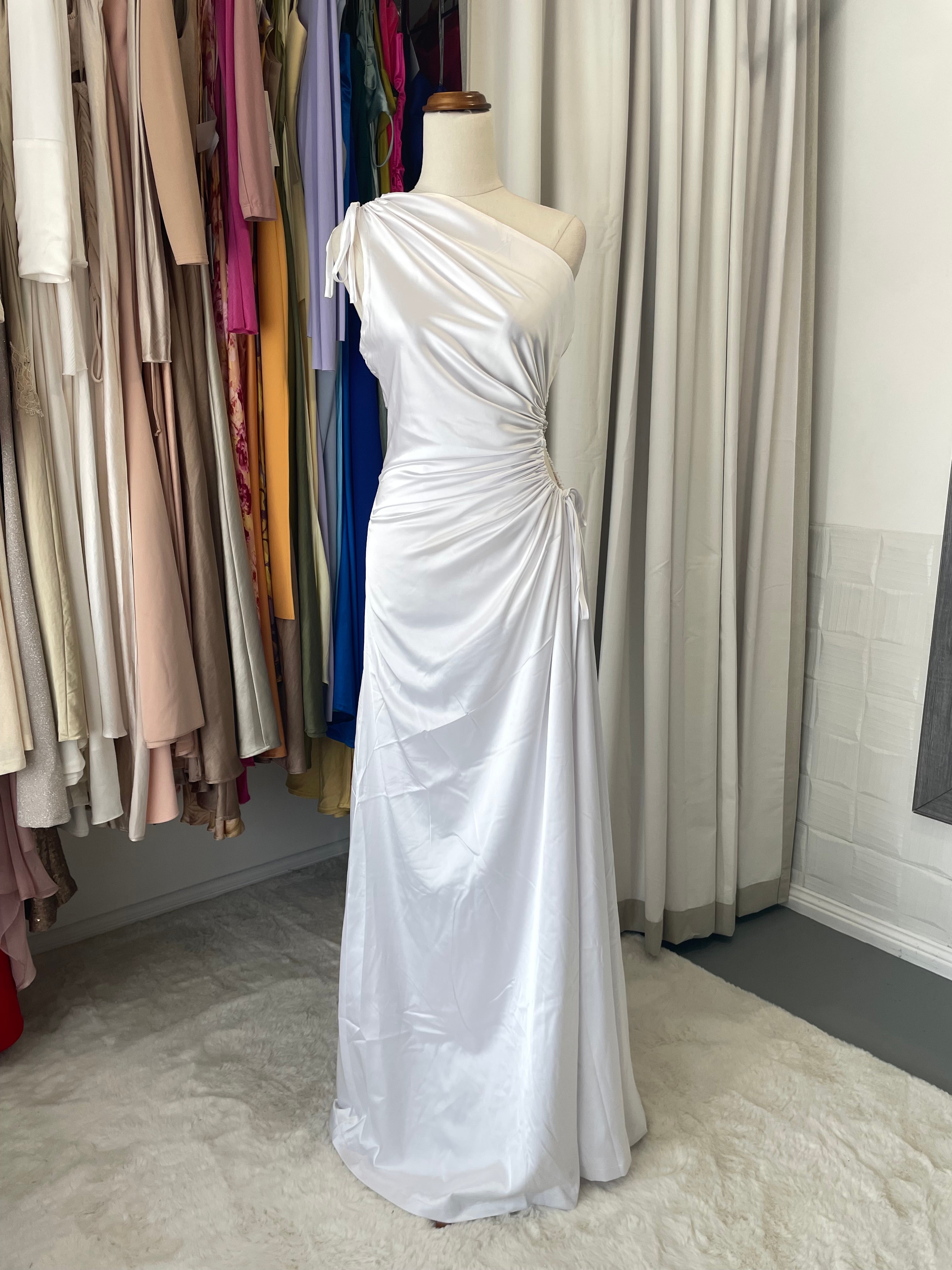 Sonya Moda Nour | size 10 | RRP $280