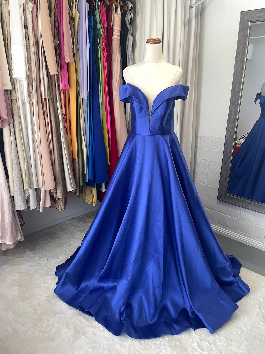 TANIA OLSEN | size 10 | RRP $430