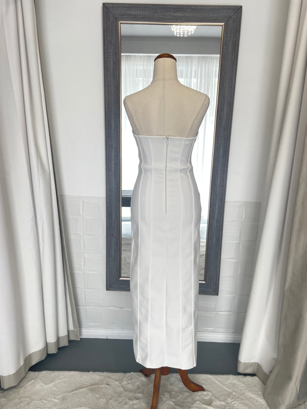 Leyla | Size 6 | RRP $379