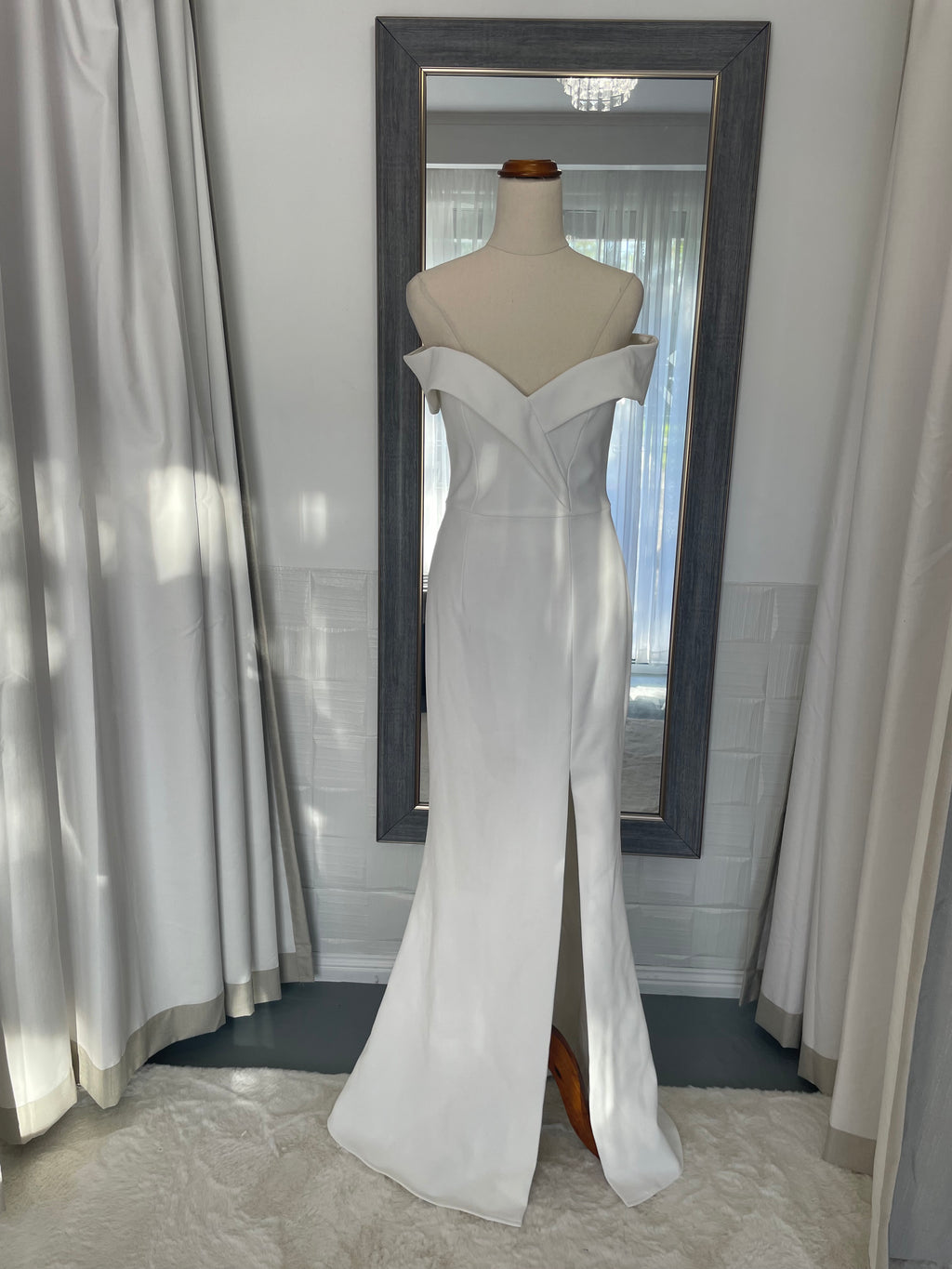 Sheike | size 8 | RRP $229