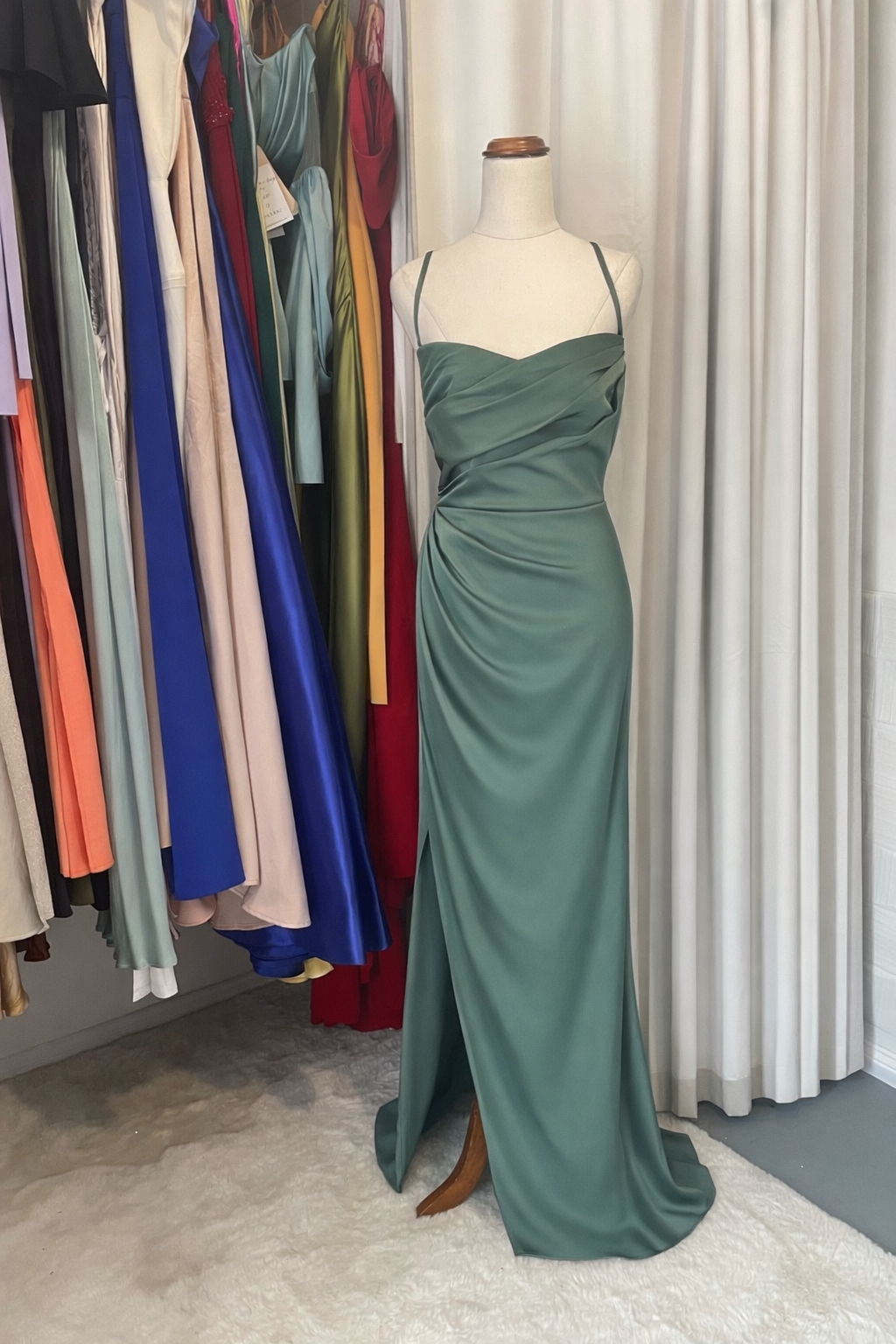 Azazie Marzia | size 20 | RRP $170